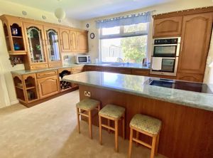 Breakfast Kitchen- click for photo gallery